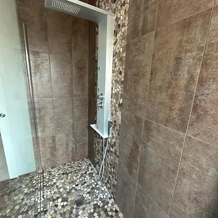 Stayq Elegante In Centro Apartman