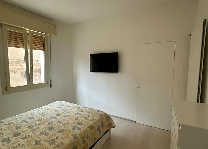 Stayq Elegante In Centro Кастель Сан Петро Терме